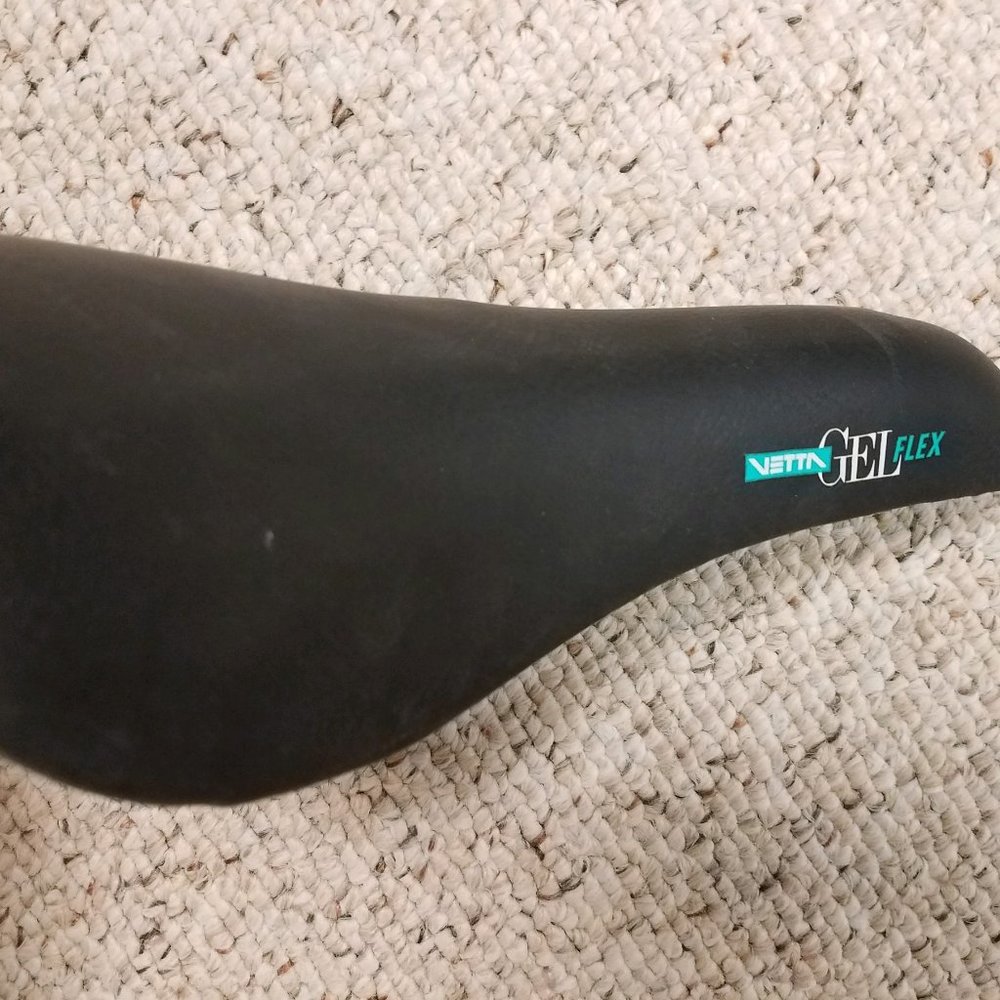 VINTAGE Vetta Gel Flex bicycle saddle
